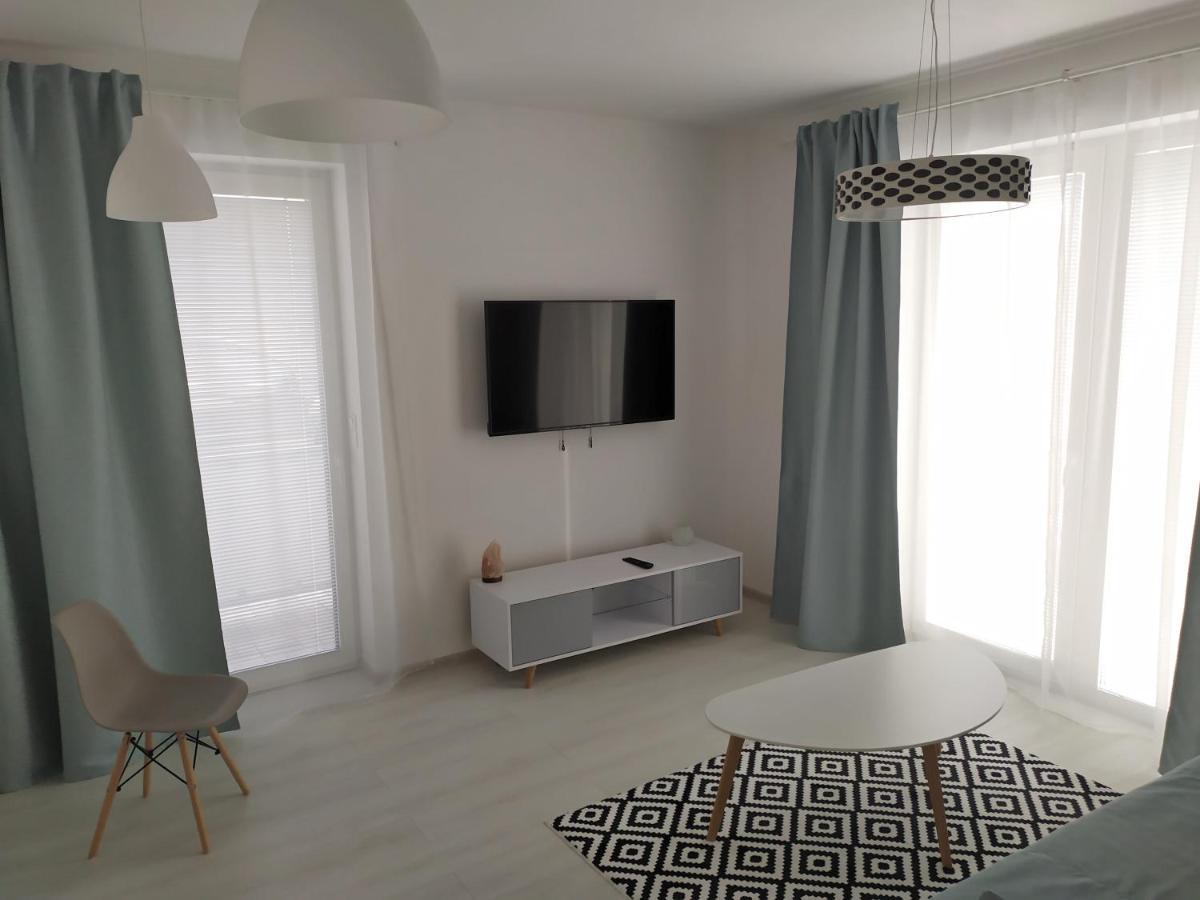 Apartman Till Galanta Exterior foto